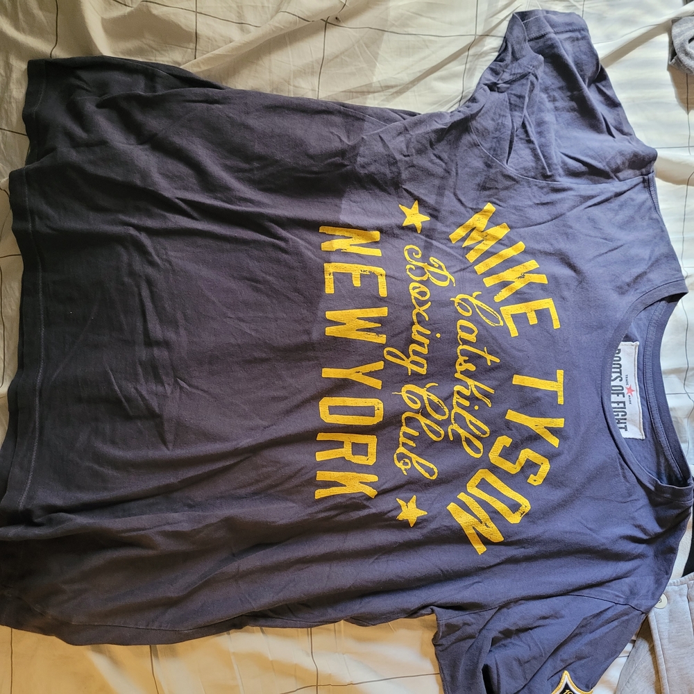 Gray Graphic T-Shirt with Yellow Print With Patch